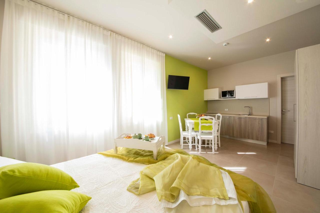 Apart-Hotel La Rocchetta Padenghe sul Garda Luaran gambar