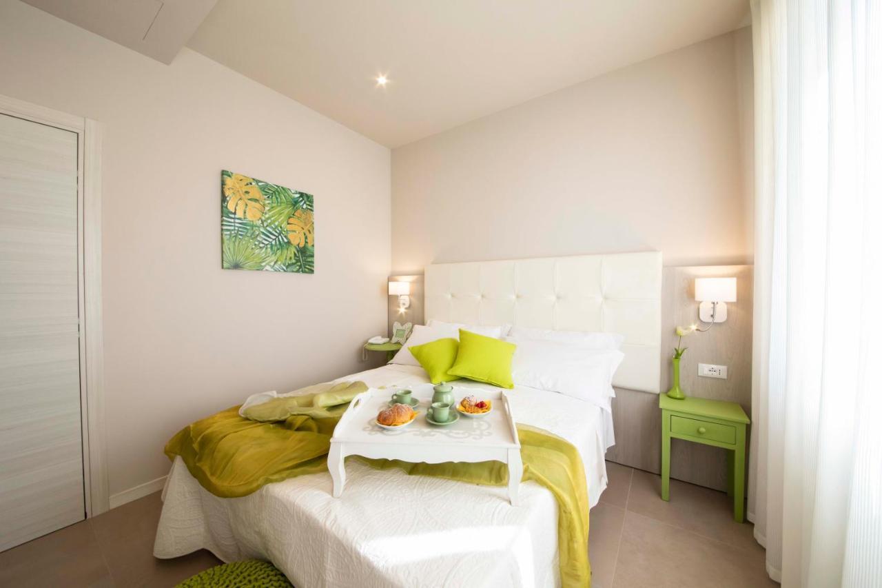 Apart-Hotel La Rocchetta Padenghe sul Garda Luaran gambar