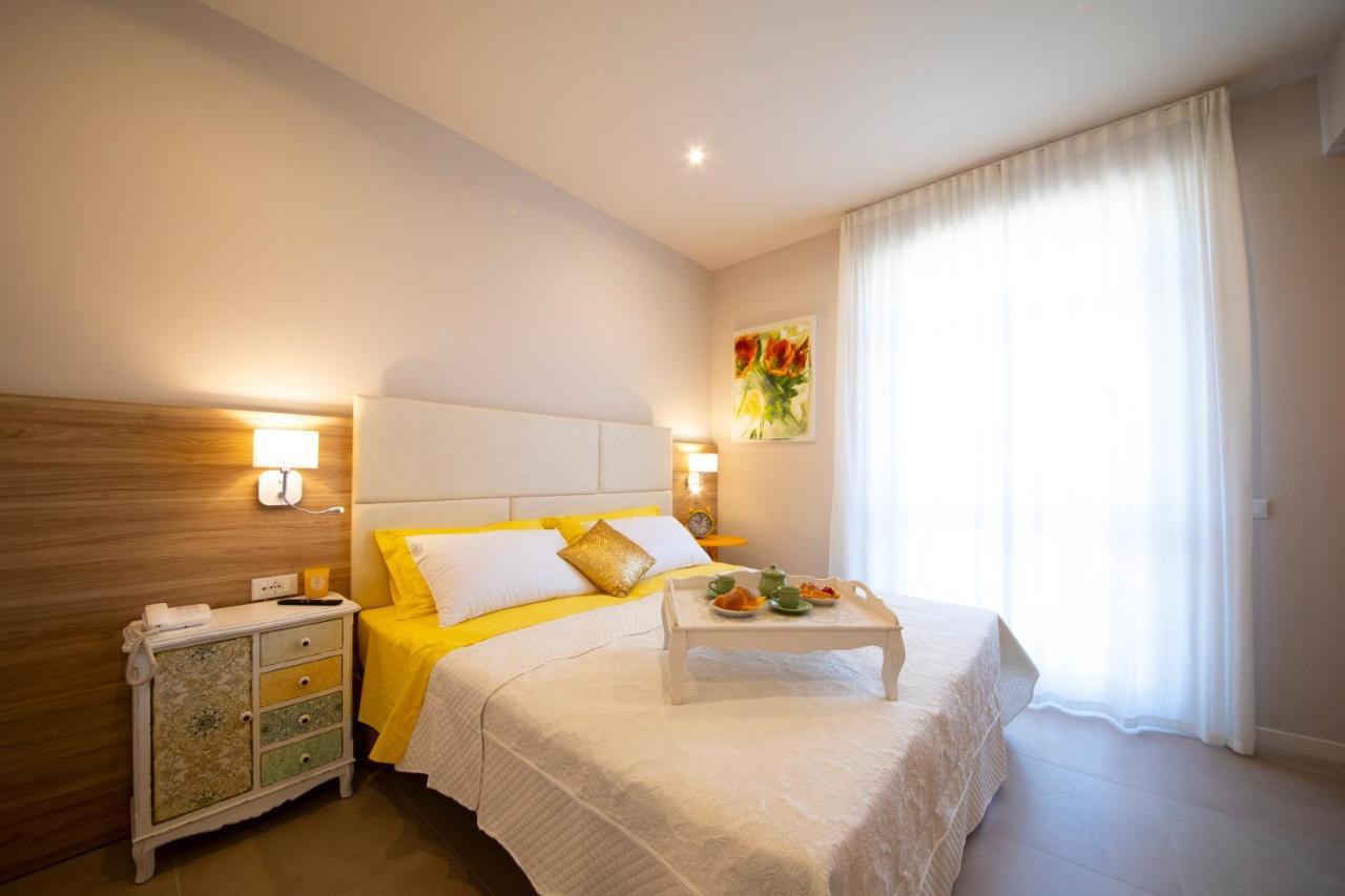 Apart-Hotel La Rocchetta Padenghe sul Garda Luaran gambar