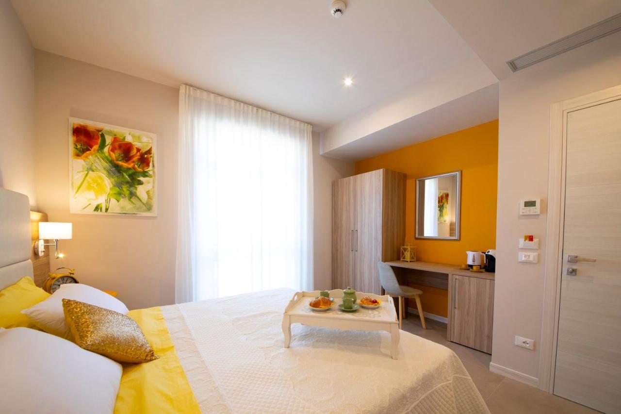 Apart-Hotel La Rocchetta Padenghe sul Garda Luaran gambar