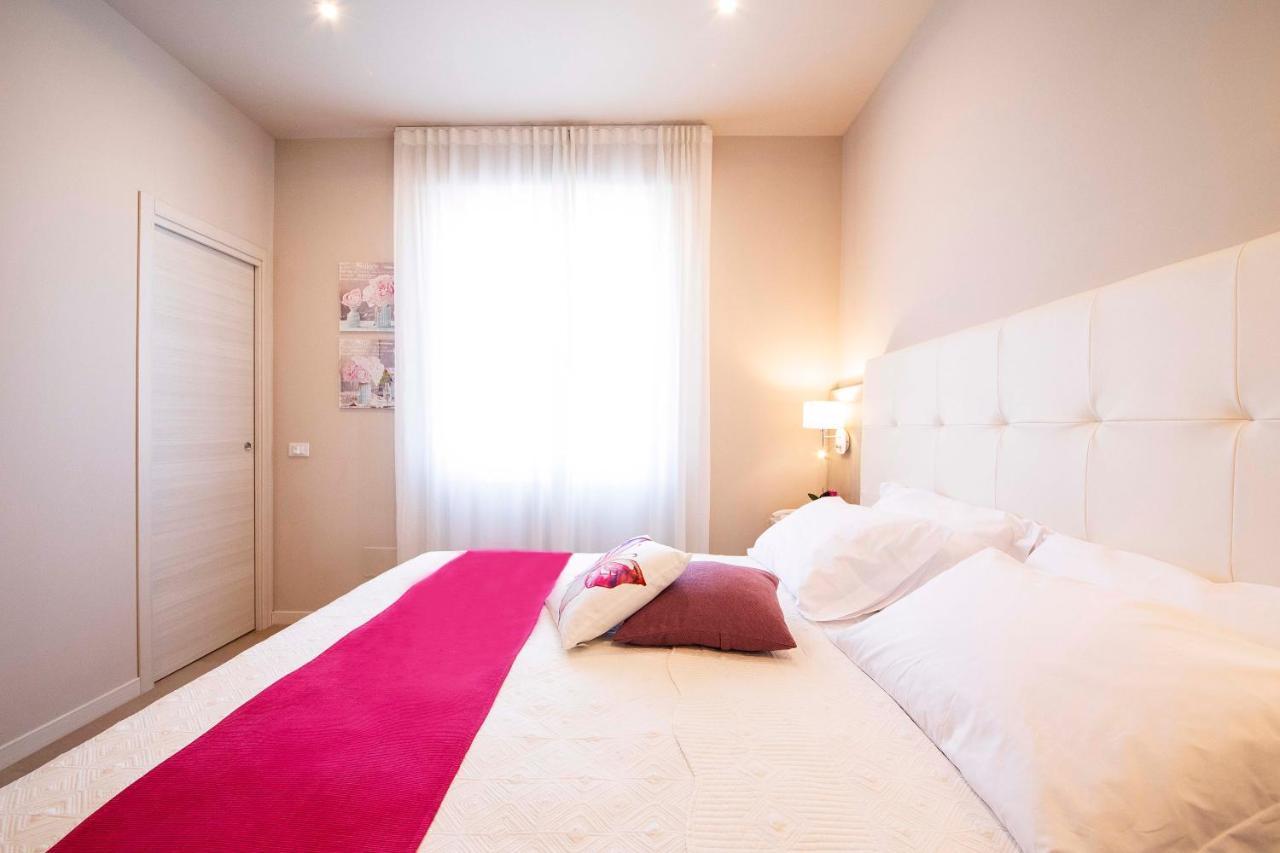 Apart-Hotel La Rocchetta Padenghe sul Garda Luaran gambar